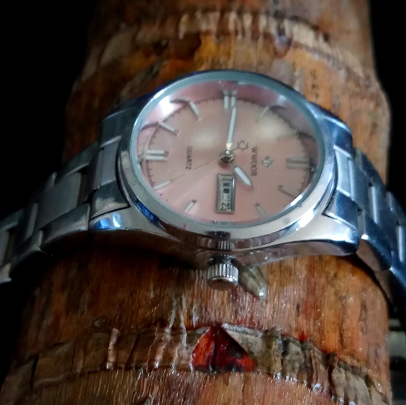 Watch - Picture 3 of 3